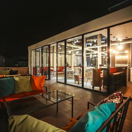 Hotel Rero Kutaisi Bagian luar foto