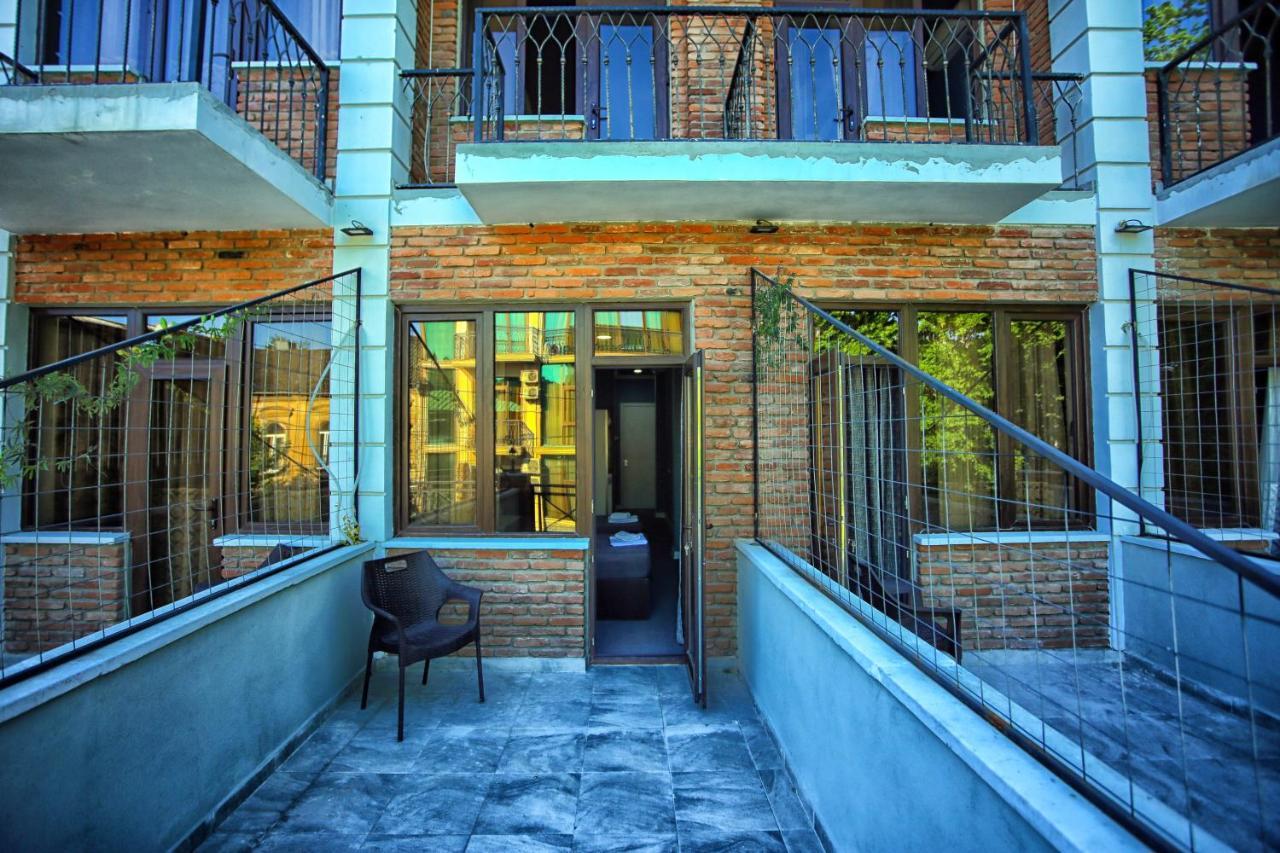 Hotel Rero Kutaisi Bagian luar foto