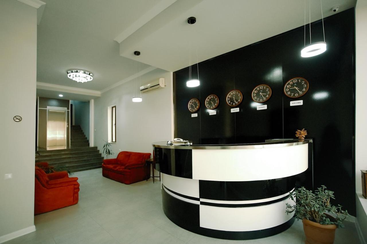 Hotel Rero Kutaisi Bagian luar foto
