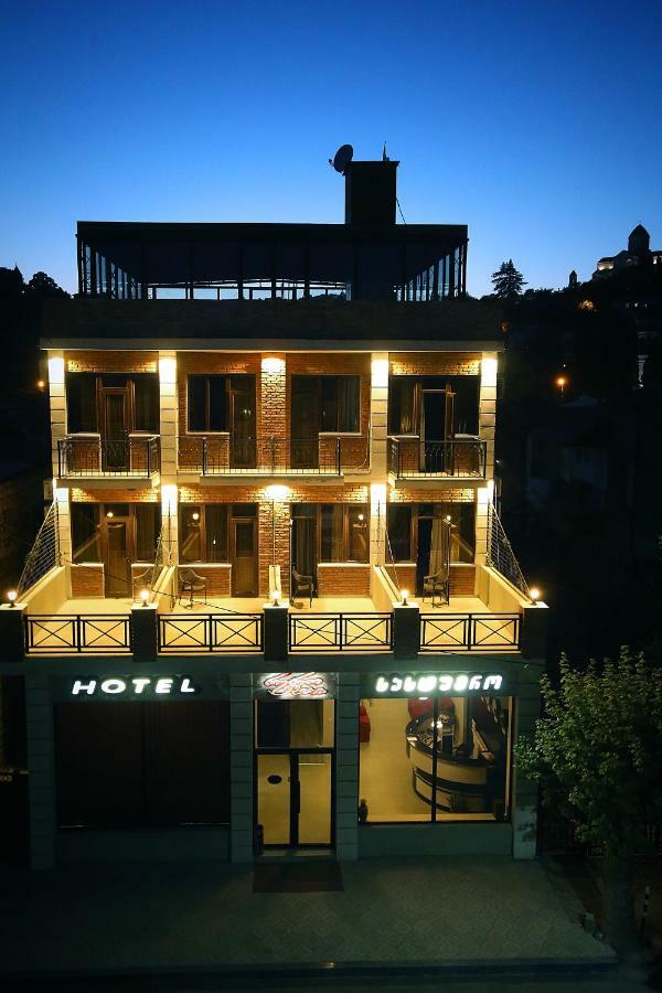 Hotel Rero Kutaisi Bagian luar foto