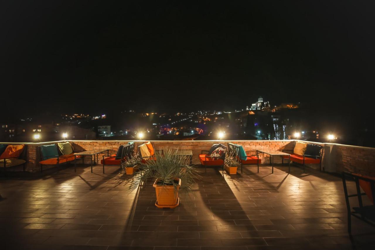 Hotel Rero Kutaisi Bagian luar foto