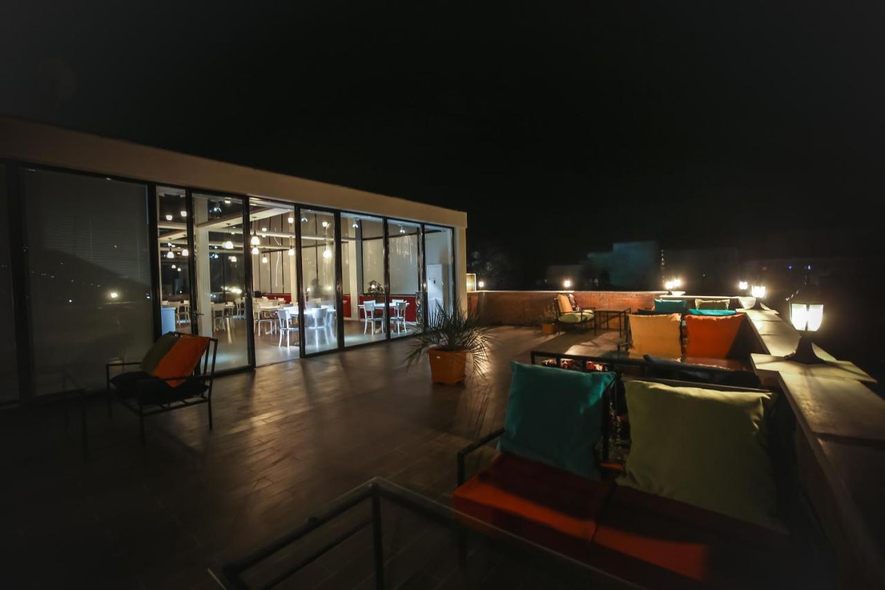 Hotel Rero Kutaisi Bagian luar foto